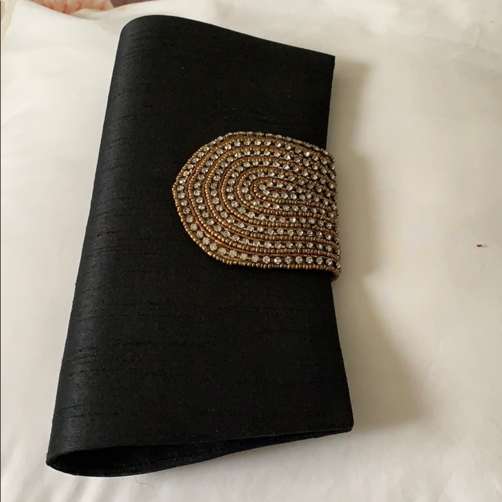 Black clutch
